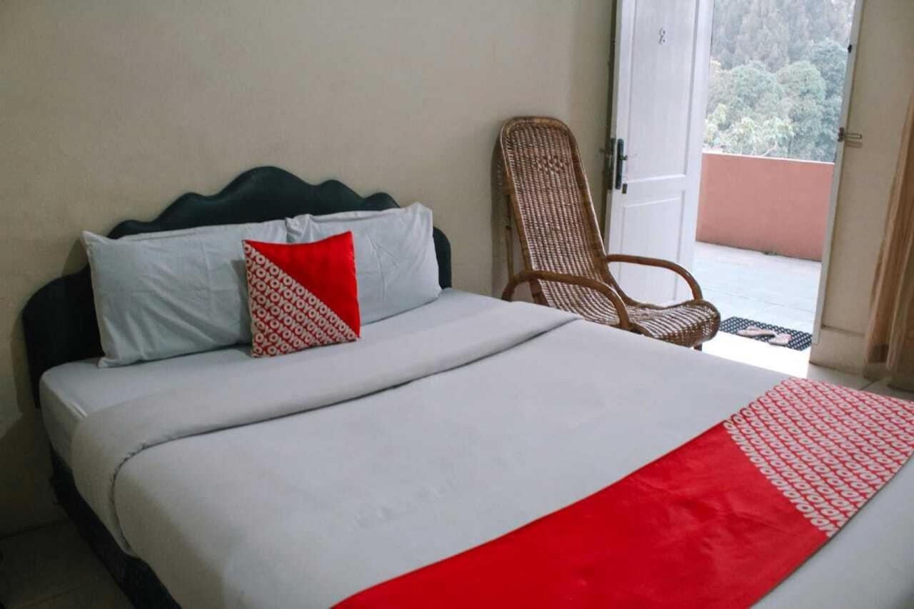 Oyo Flagship 2799 Berastagi Backpacker Rooms 외부 사진