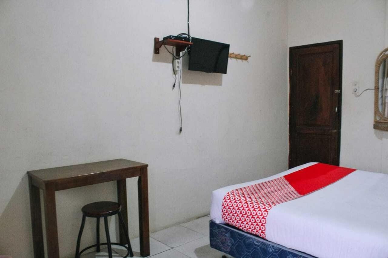 Oyo Flagship 2799 Berastagi Backpacker Rooms 외부 사진